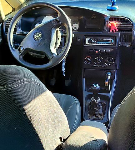 Опель Зафира, объемом двигателя 1.6 л и пробегом 100 тыс. км за 1150 $, фото 3 на Automoto.ua