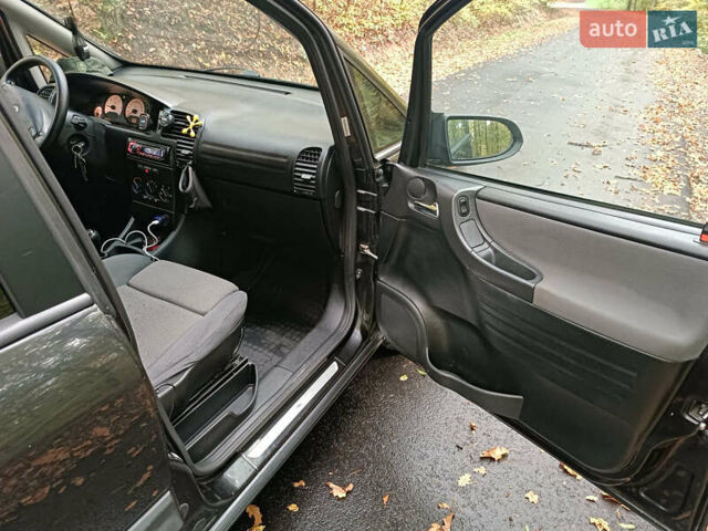 Опель Зафира, объемом двигателя 2 л и пробегом 500 тыс. км за 3400 $, фото 4 на Automoto.ua