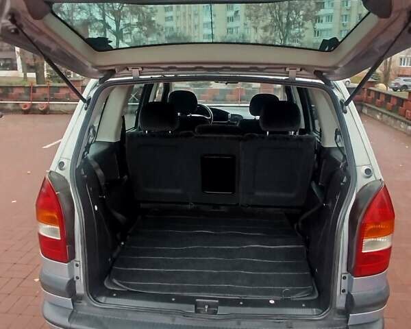 Опель Зафира, объемом двигателя 1.8 л и пробегом 290 тыс. км за 3500 $, фото 17 на Automoto.ua