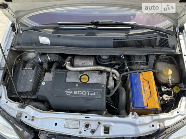 Опель Зафіра, об'ємом двигуна 2 л та пробігом 273 тис. км за 4100 $, фото 2 на Automoto.ua