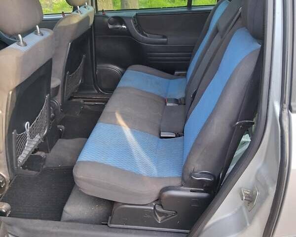 Опель Зафира, объемом двигателя 2 л и пробегом 347 тыс. км за 4100 $, фото 7 на Automoto.ua