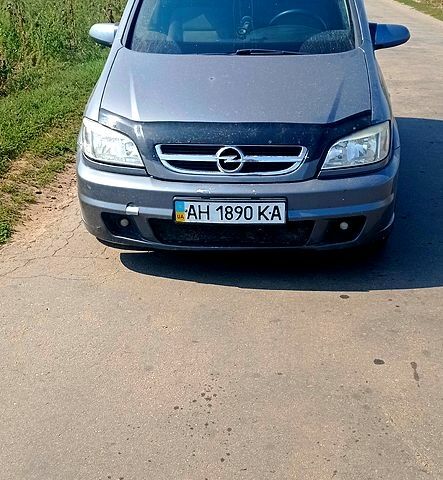 Опель Зафира, объемом двигателя 2.2 л и пробегом 324 тыс. км за 3600 $, фото 1 на Automoto.ua