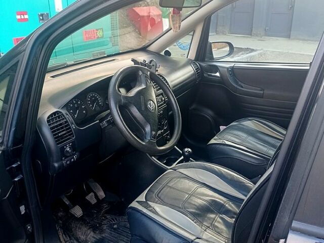Опель Зафира, объемом двигателя 22 л и пробегом 410 тыс. км за 4200 $, фото 1 на Automoto.ua