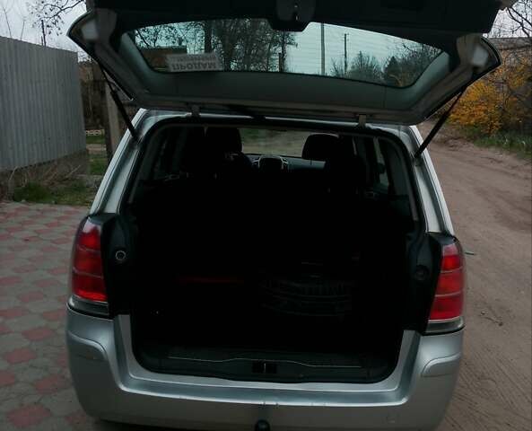 Опель Зафіра, об'ємом двигуна 1.6 л та пробігом 292 тис. км за 6062 $, фото 12 на Automoto.ua