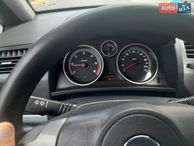 Опель Зафира 2005 в Бориславе на Automoto.ua Опель Зафира, объемом двигателя 1.9 л и пробегом 230 тыс. км за 5300 $, фото 3 на Automoto.ua