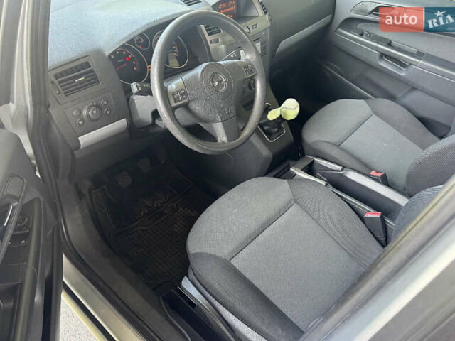 Опель Зафира, объемом двигателя 1.6 л и пробегом 183 тыс. км за 5700 $, фото 2 на Automoto.ua