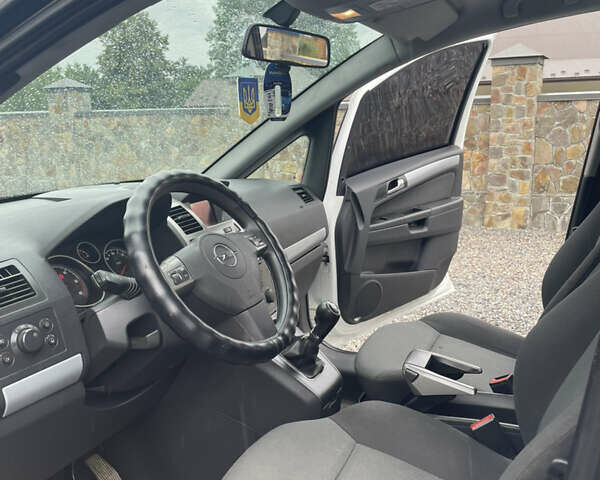 Опель Зафира, объемом двигателя 1.9 л и пробегом 300 тыс. км за 5100 $, фото 15 на Automoto.ua