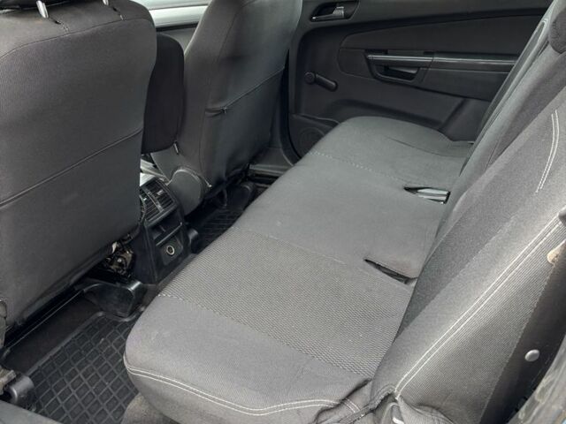 Опель Зафира, объемом двигателя 0 л и пробегом 246 тыс. км за 4200 $, фото 3 на Automoto.ua