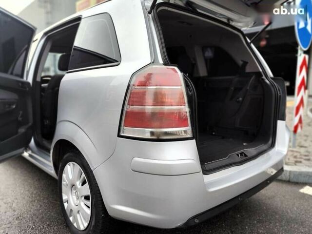 Опель Зафира, объемом двигателя 1.9 л и пробегом 253 тыс. км за 4490 $, фото 13 на Automoto.ua