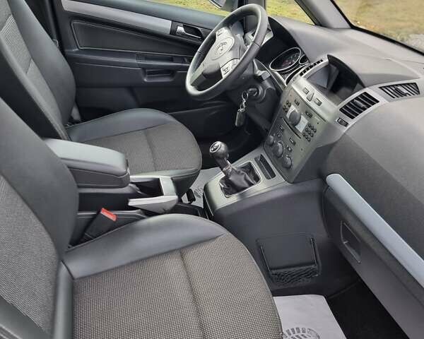 Опель Зафира, объемом двигателя 0 л и пробегом 225 тыс. км за 5500 $, фото 26 на Automoto.ua