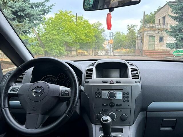 Опель Зафира, объемом двигателя 1.6 л и пробегом 184 тыс. км за 6200 $, фото 4 на Automoto.ua
