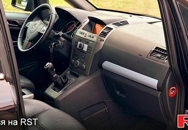 Опель Зафира, объемом двигателя 1.6 л и пробегом 195 тыс. км за 5100 $, фото 4 на Automoto.ua