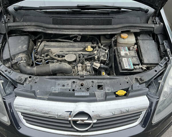 Опель Зафира, объемом двигателя 2.2 л и пробегом 198 тыс. км за 6600 $, фото 13 на Automoto.ua