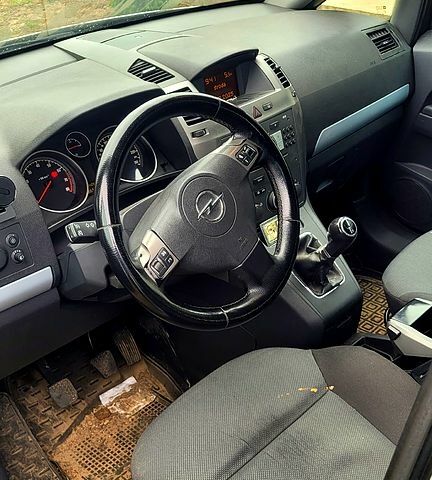 Опель Зафира 2007 в Черкассах на Automoto.ua Опель Зафира, объемом двигателя 1.8 л и пробегом 0 тыс. км за 6000 $, фото 8 на Automoto.ua