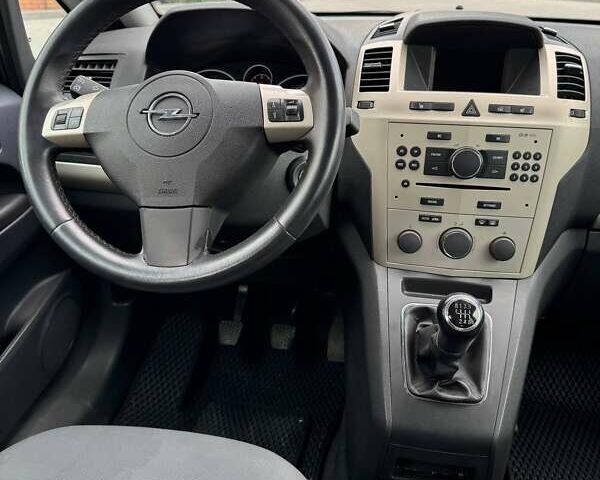 Опель Зафира, объемом двигателя 1.7 л и пробегом 239 тыс. км за 6500 $, фото 16 на Automoto.ua