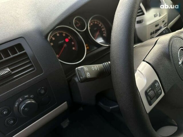 Опель Зафира, объемом двигателя 1.8 л и пробегом 201 тыс. км за 6800 $, фото 22 на Automoto.ua