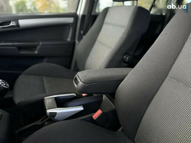 Опель Зафира, объемом двигателя 1.8 л и пробегом 261 тыс. км за 6900 $, фото 27 на Automoto.ua