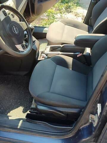 Опель Зафира, объемом двигателя 1.69 л и пробегом 234 тыс. км за 7200 $, фото 2 на Automoto.ua