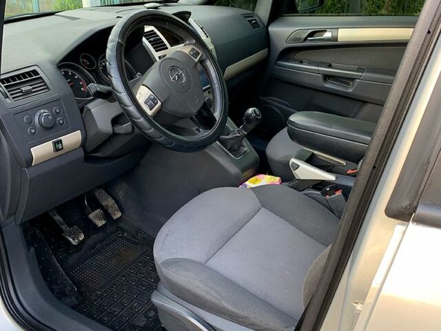 Опель Зафира, объемом двигателя 1.6 л и пробегом 191 тыс. км за 6000 $, фото 5 на Automoto.ua