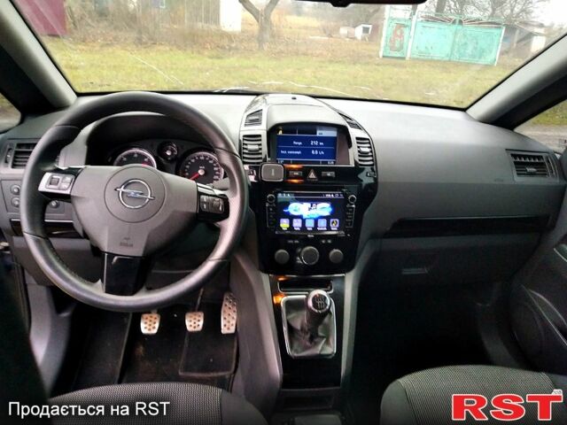 Опель Зафира, объемом двигателя 19 л и пробегом 260 тыс. км за 6100 $, фото 2 на Automoto.ua