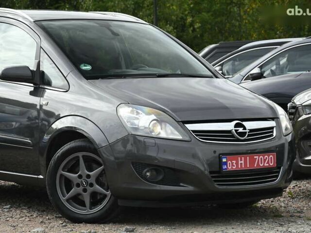 Опель Зафира, объемом двигателя 0 л и пробегом 236 тыс. км за 6999 $, фото 2 на Automoto.ua