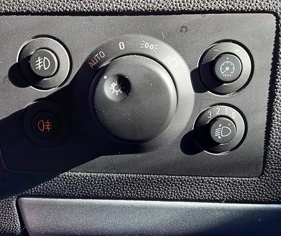 Опель Зафира, объемом двигателя 1.6 л и пробегом 217 тыс. км за 6600 $, фото 4 на Automoto.ua