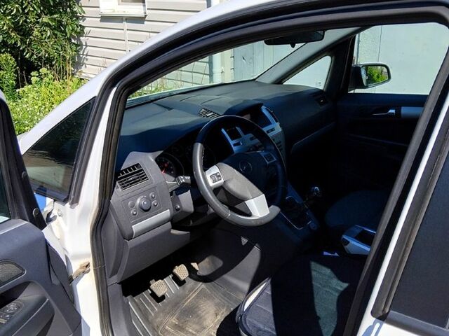 Опель Зафира, объемом двигателя 1.6 л и пробегом 269 тыс. км за 5850 $, фото 5 на Automoto.ua