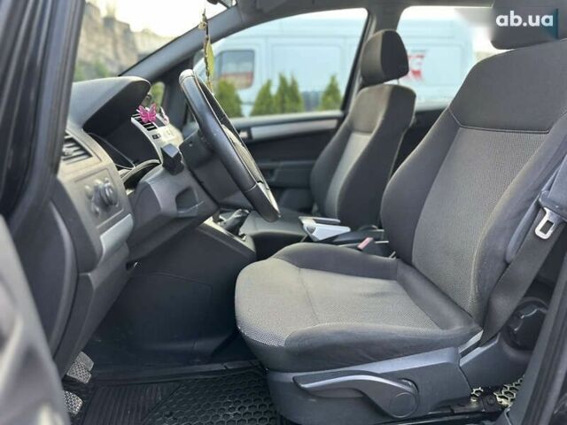 Опель Зафира, объемом двигателя 1.7 л и пробегом 214 тыс. км за 7000 $, фото 5 на Automoto.ua