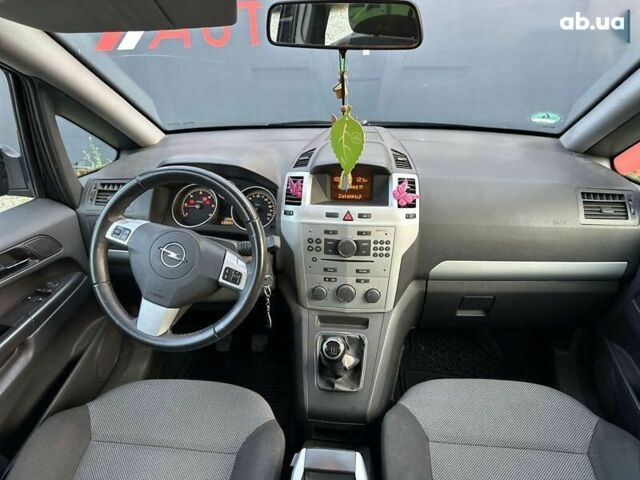 Опель Зафира, объемом двигателя 1.7 л и пробегом 214 тыс. км за 7000 $, фото 9 на Automoto.ua