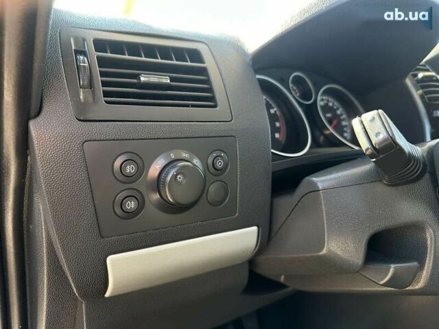 Опель Зафира, объемом двигателя 1.6 л и пробегом 225 тыс. км за 6800 $, фото 26 на Automoto.ua