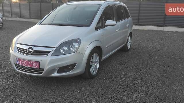 Опель Зафира, объемом двигателя 0 л и пробегом 238 тыс. км за 6000 $, фото 1 на Automoto.ua
