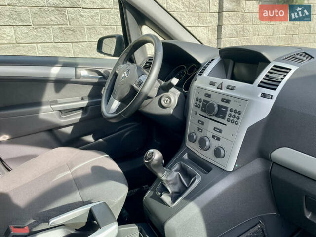 Опель Зафира, объемом двигателя 1.6 л и пробегом 120 тыс. км за 5600 $, фото 31 на Automoto.ua