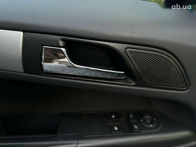 Опель Зафира, объемом двигателя 1.7 л и пробегом 214 тыс. км за 7000 $, фото 11 на Automoto.ua