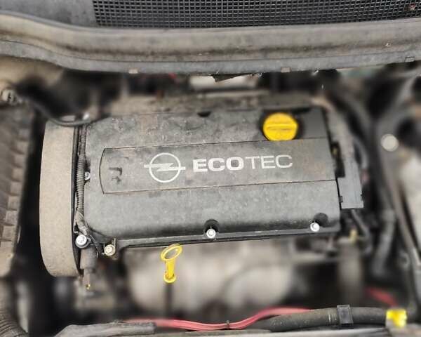 Опель Зафира, объемом двигателя 1.8 л и пробегом 230 тыс. км за 6000 $, фото 4 на Automoto.ua