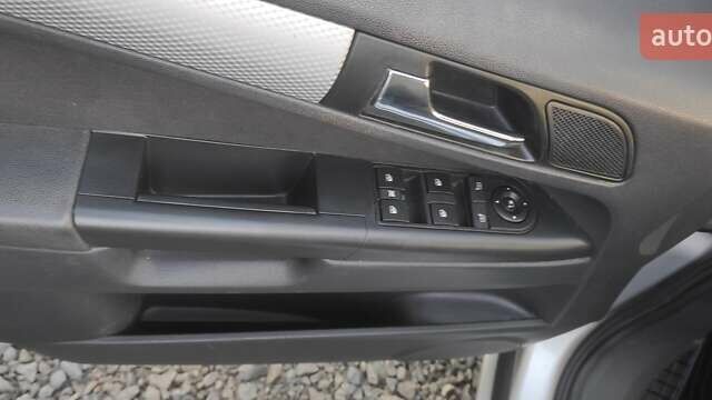 Опель Зафира, объемом двигателя 0 л и пробегом 238 тыс. км за 6000 $, фото 16 на Automoto.ua