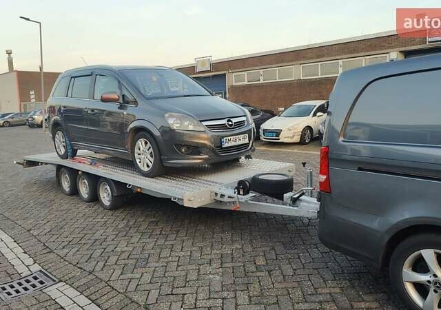 Опель Зафира, объемом двигателя 1.6 л и пробегом 243 тыс. км за 6700 $, фото 1 на Automoto.ua