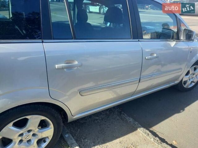 Опель Зафира, объемом двигателя 1.7 л и пробегом 245 тыс. км за 7500 $, фото 3 на Automoto.ua