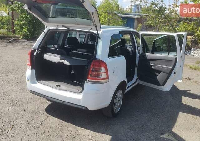 Опель Зафира, объемом двигателя 1.6 л и пробегом 361 тыс. км за 7000 $, фото 2 на Automoto.ua