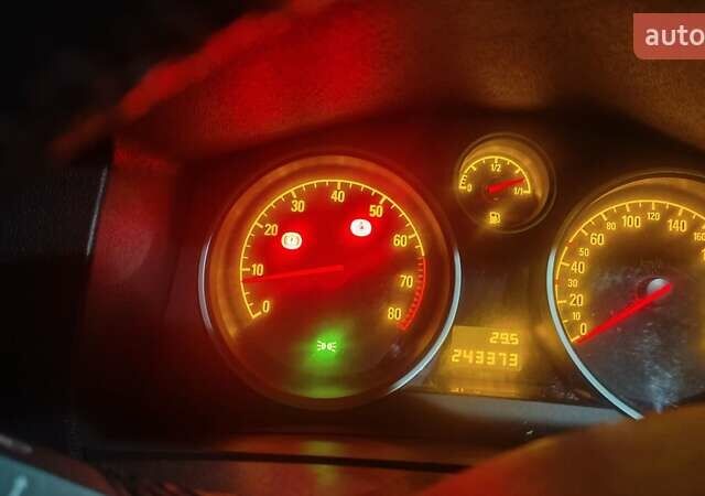 Опель Зафира, объемом двигателя 1.6 л и пробегом 243 тыс. км за 6700 $, фото 6 на Automoto.ua