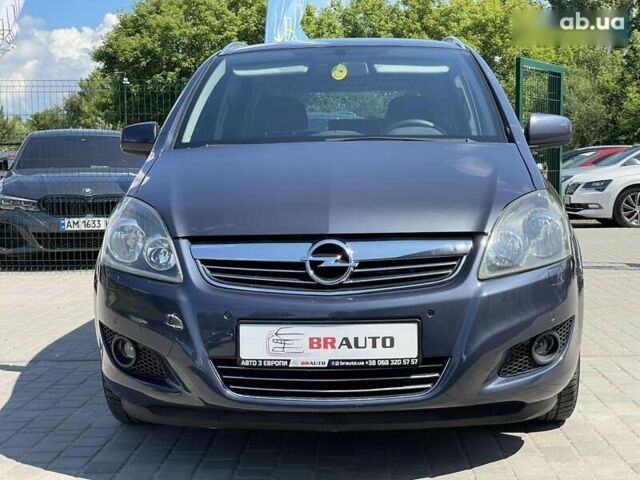 Опель Зафира, объемом двигателя 2.2 л и пробегом 100 тыс. км за 8555 $, фото 4 на Automoto.ua