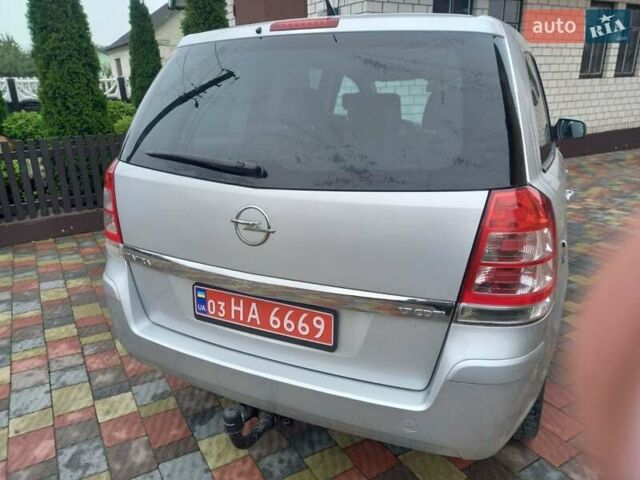 Опель Зафира, объемом двигателя 1.7 л и пробегом 245 тыс. км за 7500 $, фото 10 на Automoto.ua