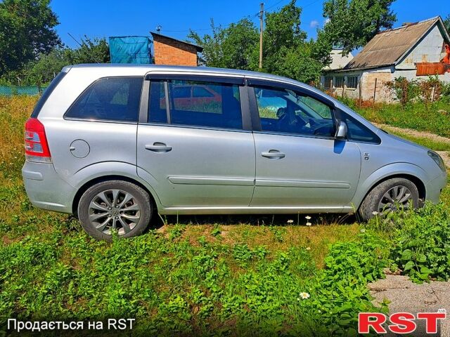 Опель Зафира 2010 в Кропивницком (Кировограде) на Automoto.ua Опель Зафира, объемом двигателя 1.7 л и пробегом 240 тыс. км за 7200 $, фото 1 на Automoto.ua