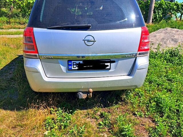 Опель Зафира 2010 в Кропивницком (Кировограде) на Automoto.ua Опель Зафира, объемом двигателя 1.7 л и пробегом 240 тыс. км за 7200 $, фото 5 на Automoto.ua
