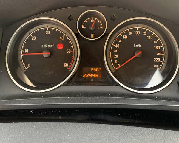 Опель Зафира, объемом двигателя 1.7 л и пробегом 230 тыс. км за 6990 $, фото 14 на Automoto.ua