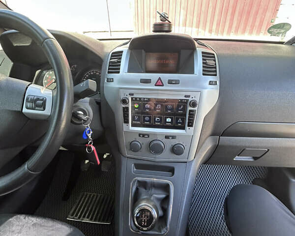 Опель Зафіра, об'ємом двигуна 1.6 л та пробігом 145 тис. км за 9200 $, фото 12 на Automoto.ua