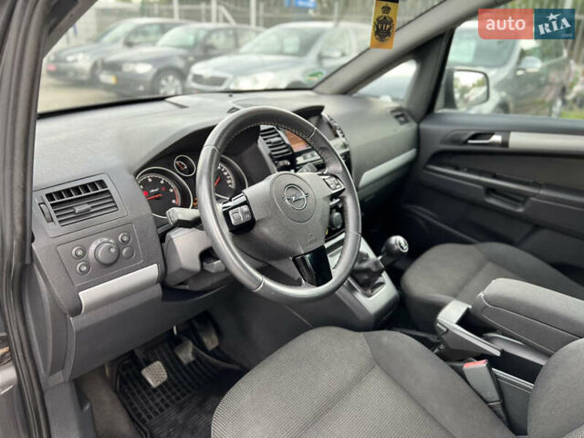 Опель Зафира, объемом двигателя 1.7 л и пробегом 217 тыс. км за 7600 $, фото 6 на Automoto.ua