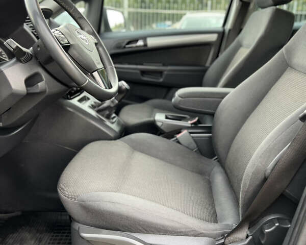 Опель Зафира, объемом двигателя 1.7 л и пробегом 217 тыс. км за 7600 $, фото 7 на Automoto.ua