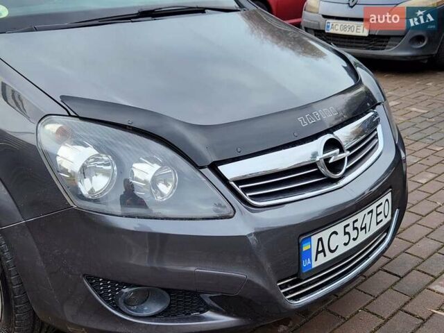 Опель Зафира, объемом двигателя 1.7 л и пробегом 243 тыс. км за 5400 $, фото 13 на Automoto.ua