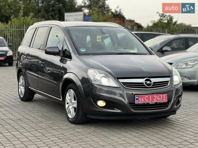 Опель Зафира, объемом двигателя 1.7 л и пробегом 217 тыс. км за 7600 $, фото 1 на Automoto.ua