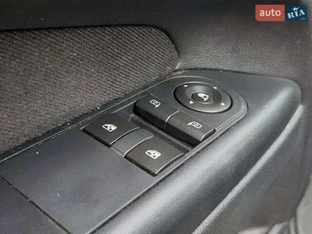 Опель Зафира, объемом двигателя 1.7 л и пробегом 243 тыс. км за 5400 $, фото 15 на Automoto.ua